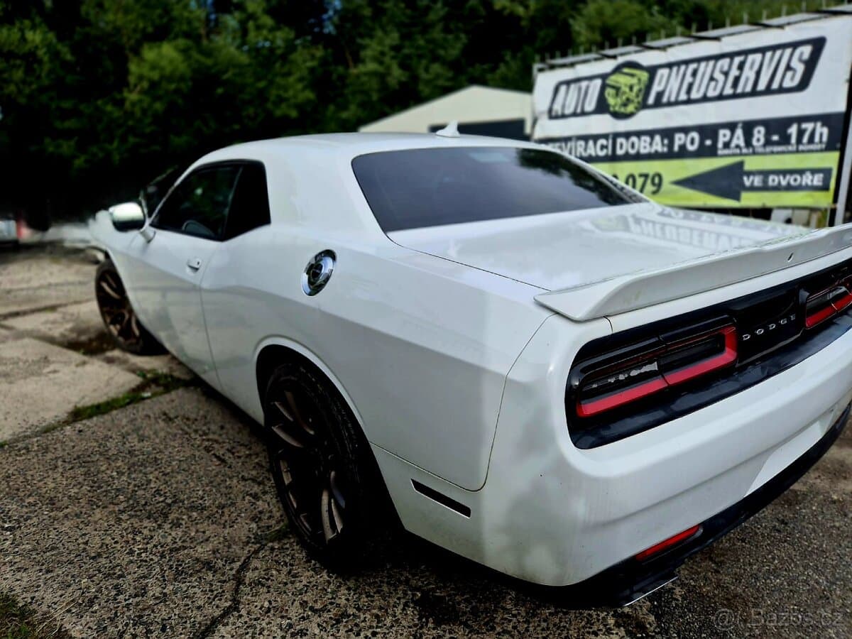 2015 Dodge CHALLENGER - 6
