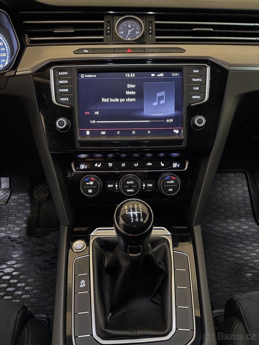 2015 Volkswagen PASSAT - 6