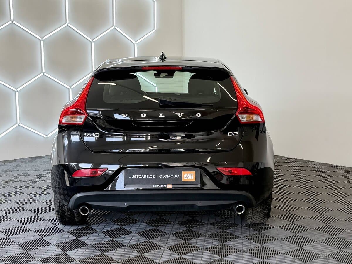 2019 Volvo V40 - 6