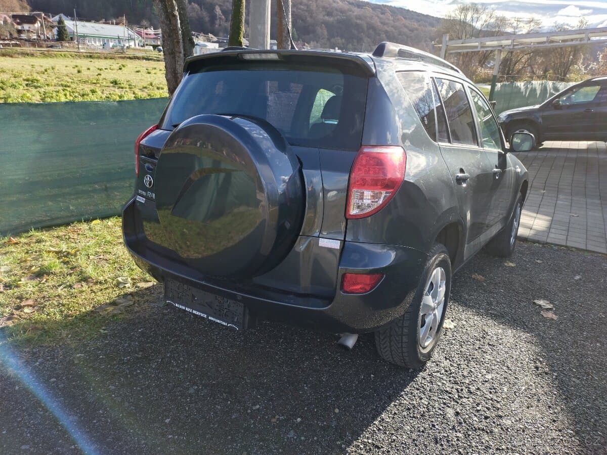 2006 Toyota RAV4 - 6