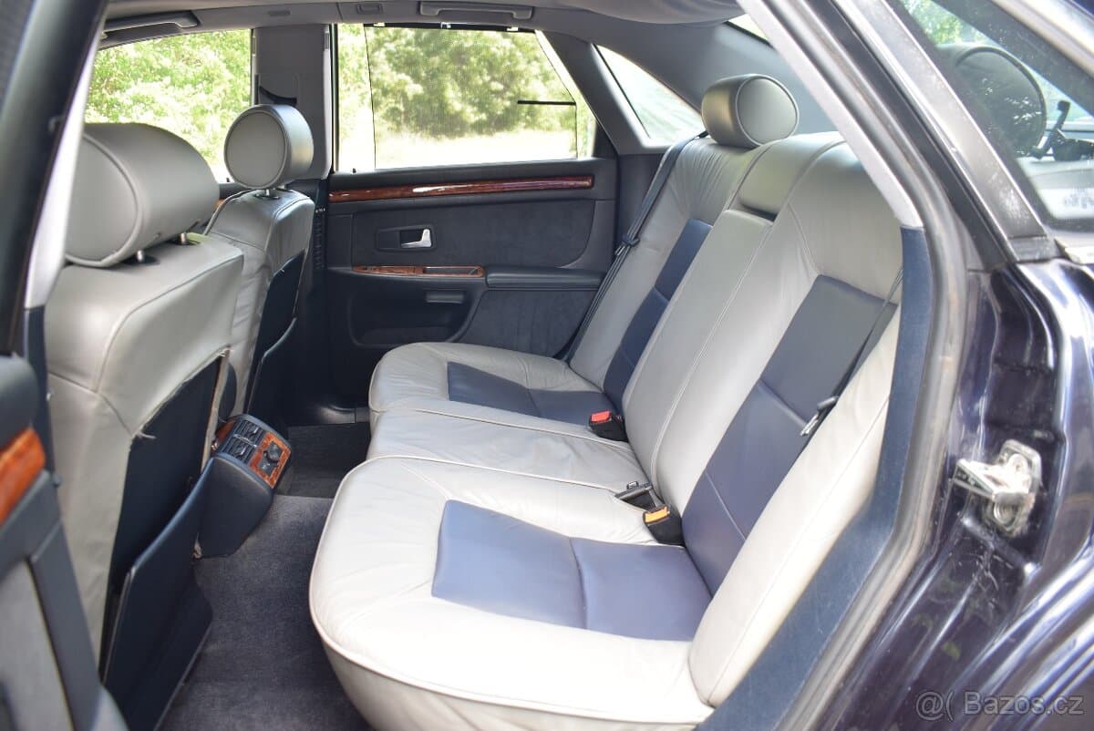 2001 Audi S8 - 6