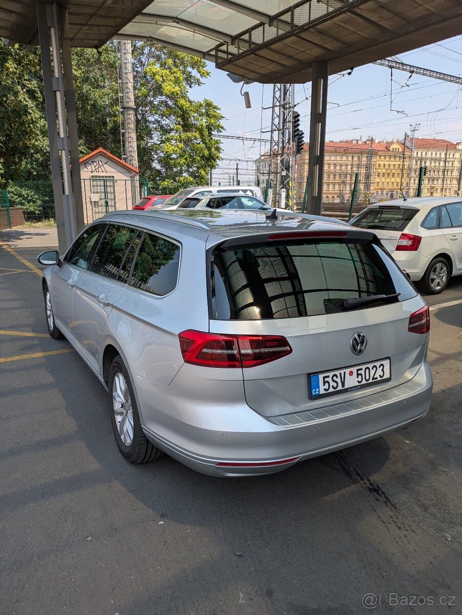 2018 Volkswagen PASSAT - 6