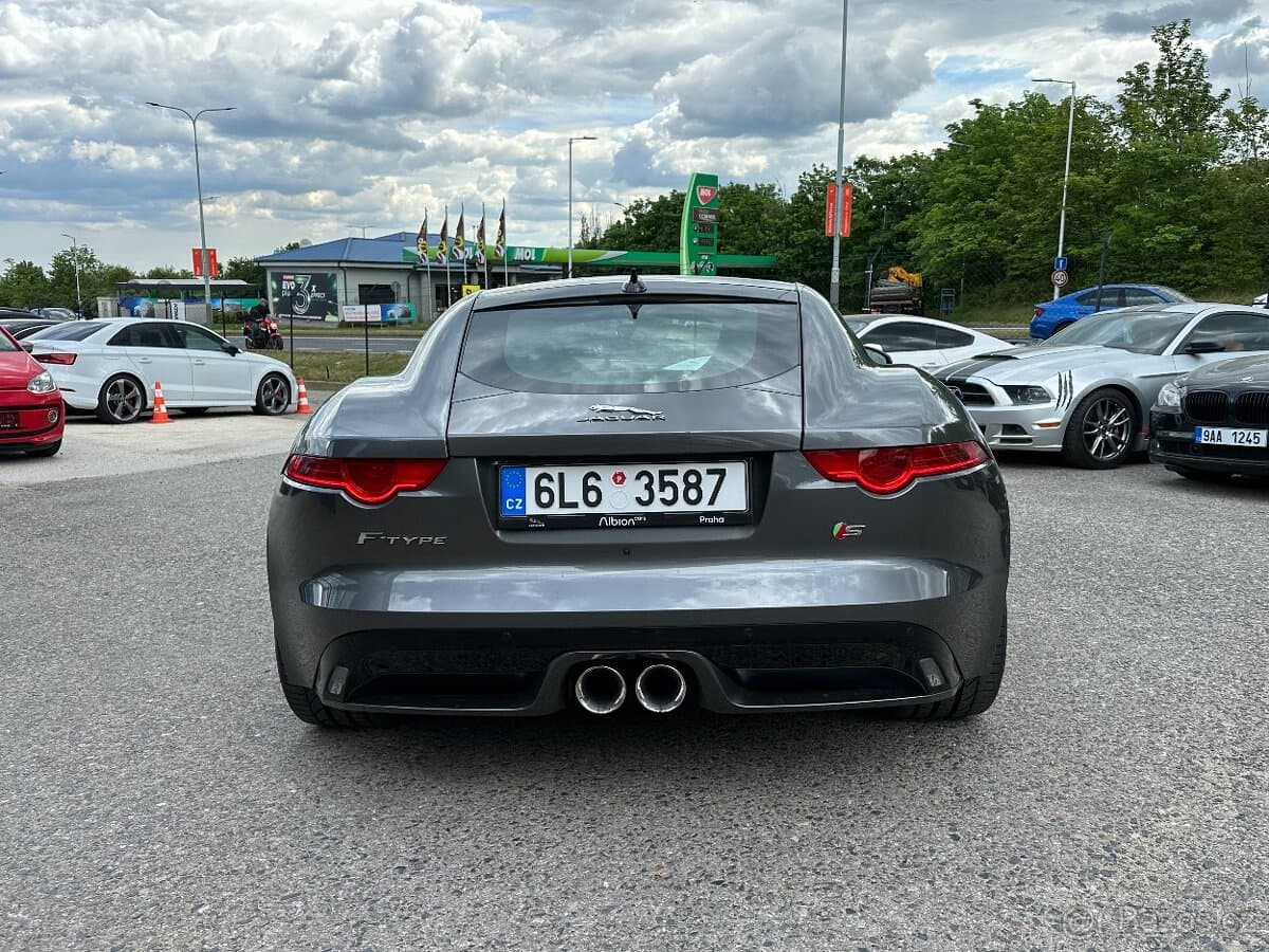 2016 Jaguar F-TYPE - 6