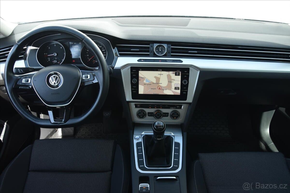 2018 Volkswagen PASSAT - 6