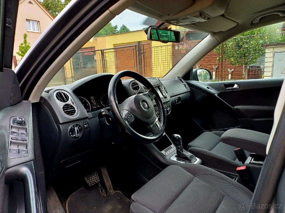 2011 Volkswagen TIGUAN - 6