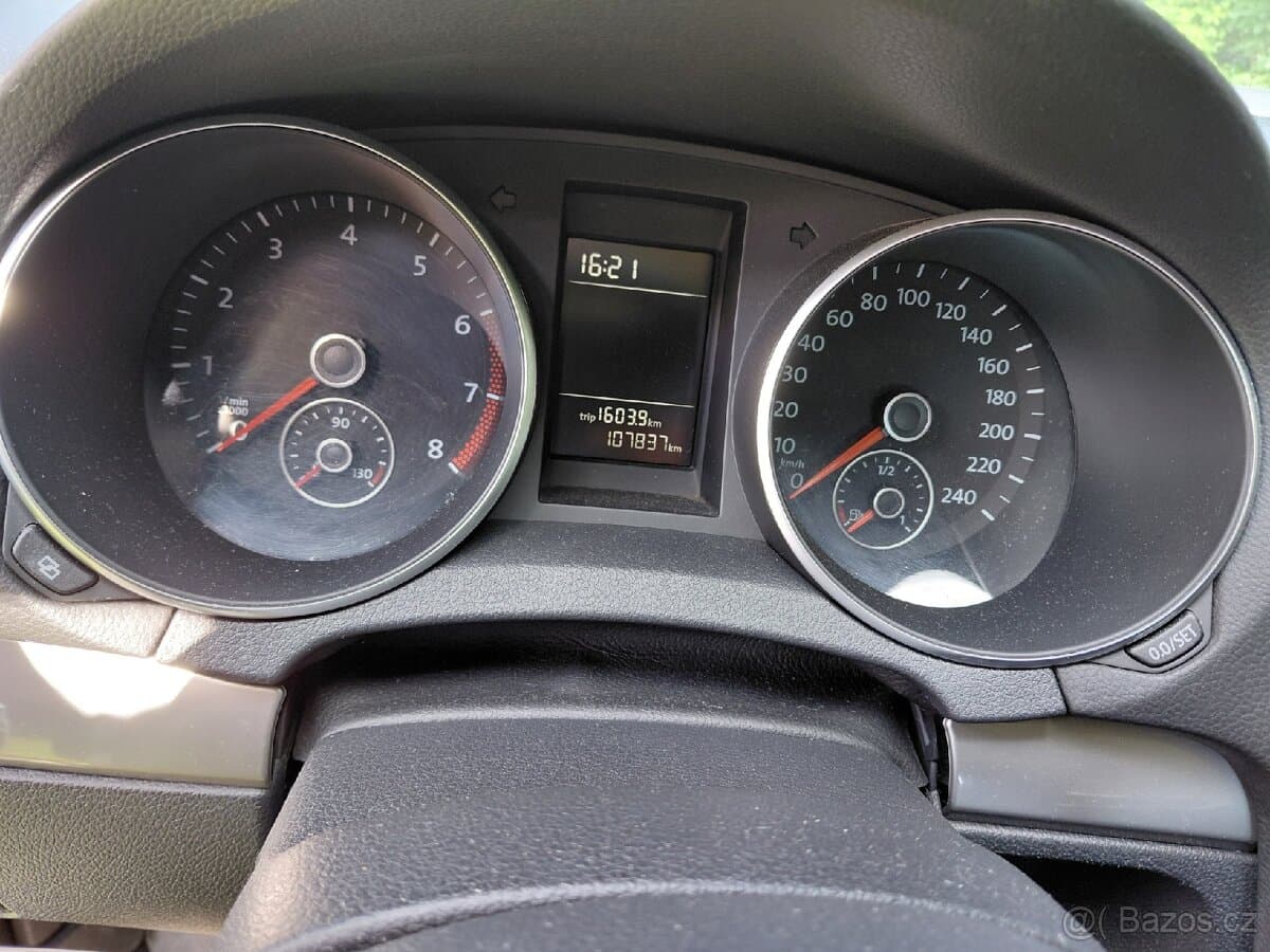 2010 Volkswagen GOLF - 6