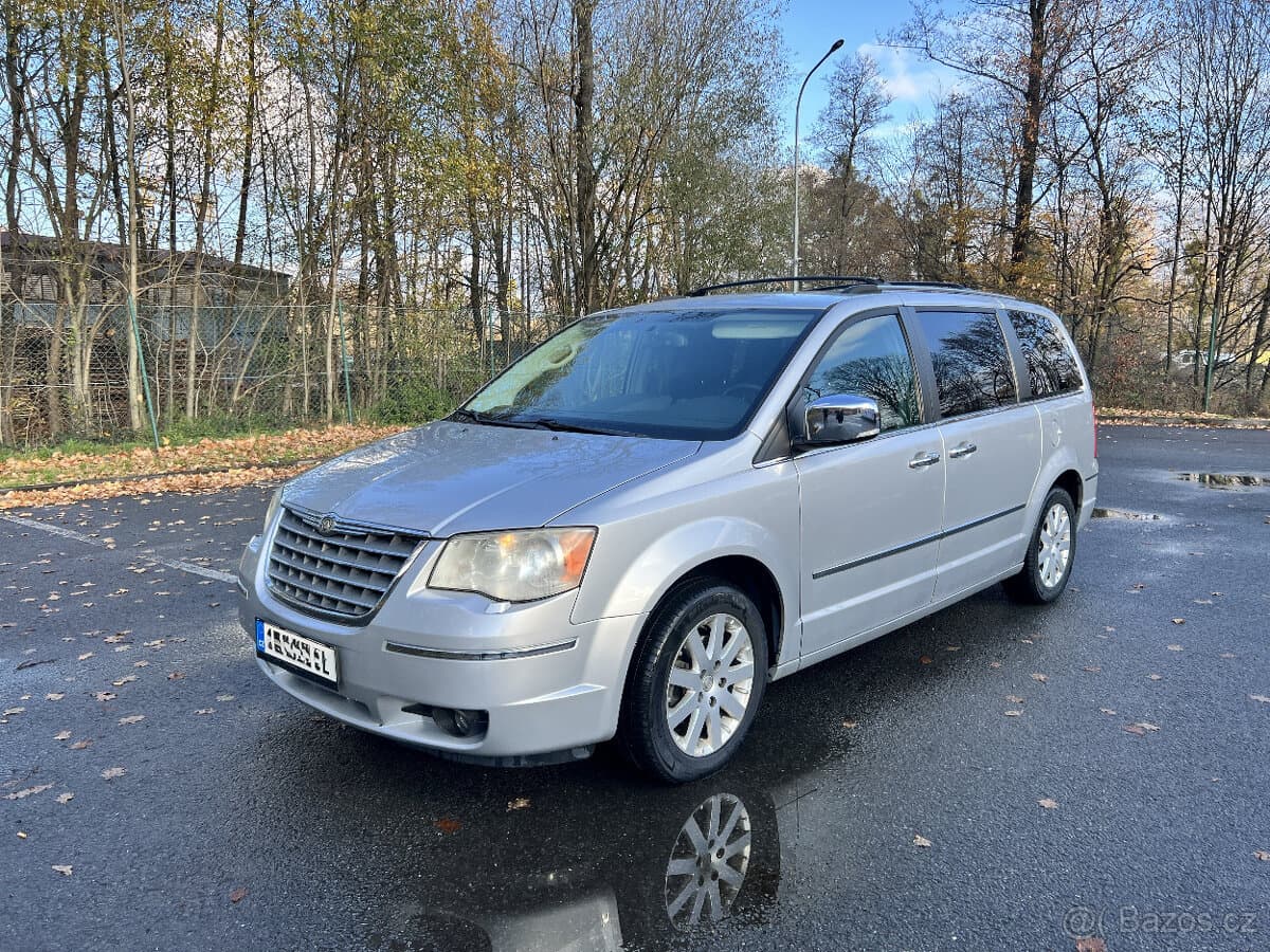 2011 Chrysler VOYAGER - 6