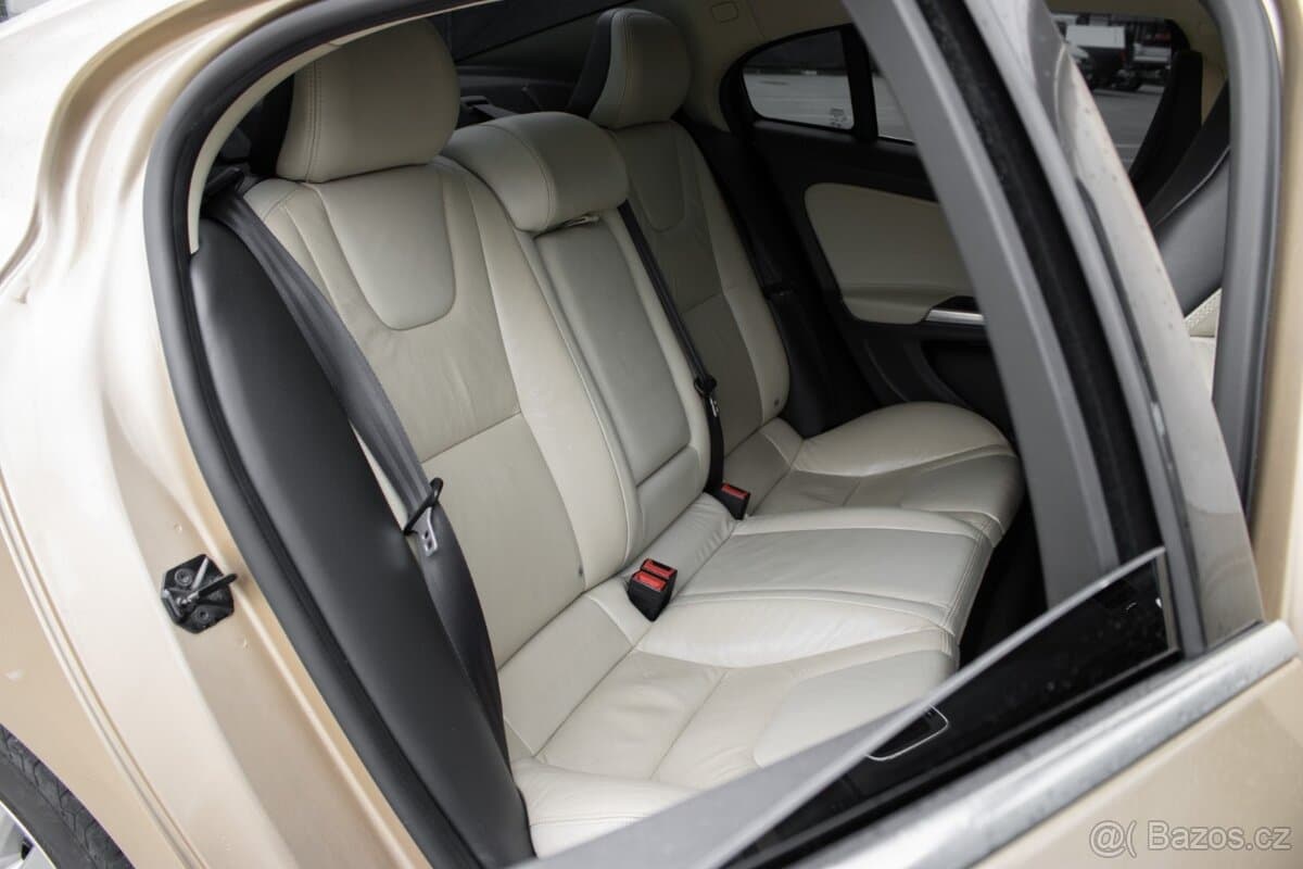 2011 Volvo S60 - 6
