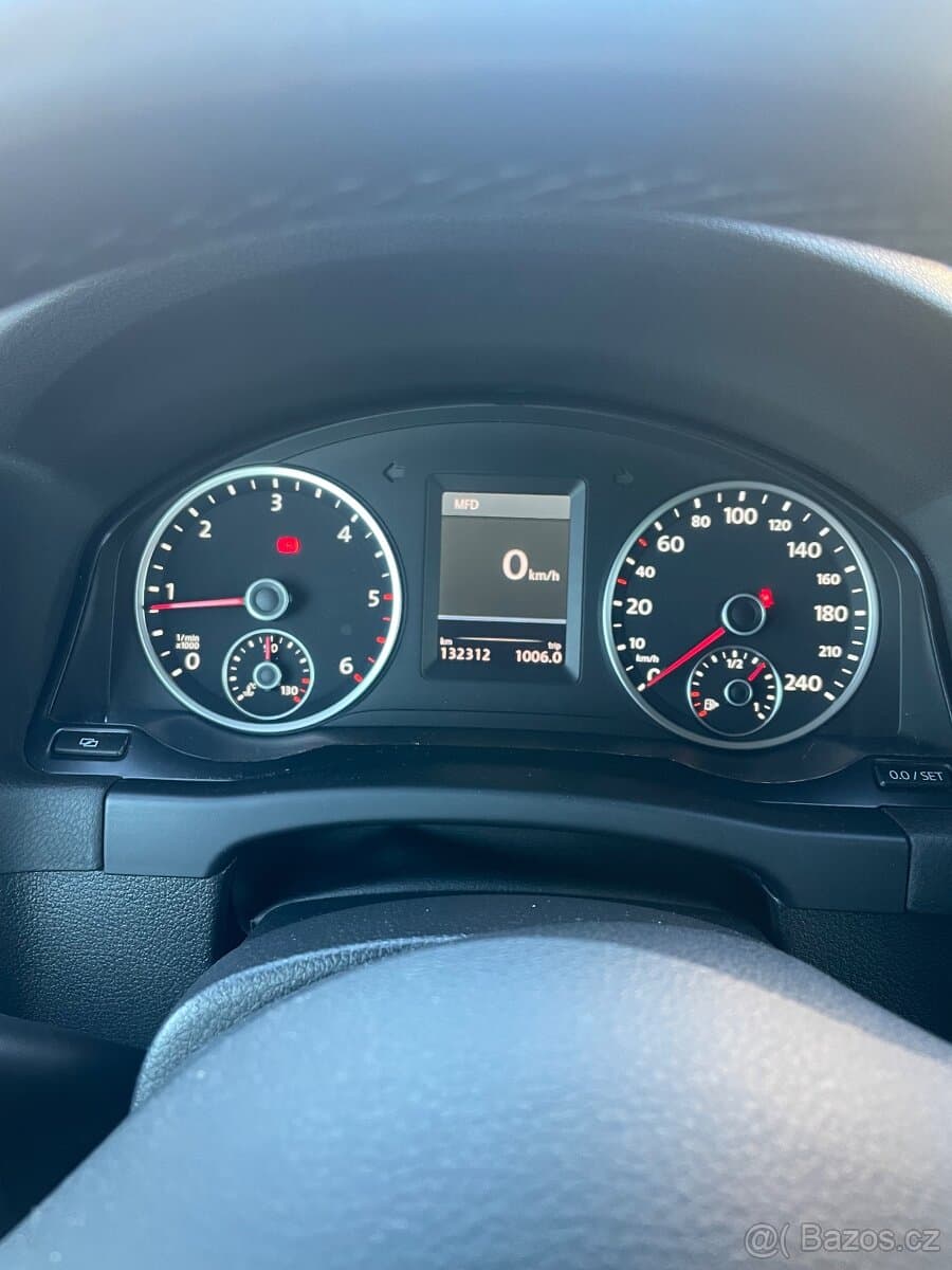 2012 Volkswagen TIGUAN - 6