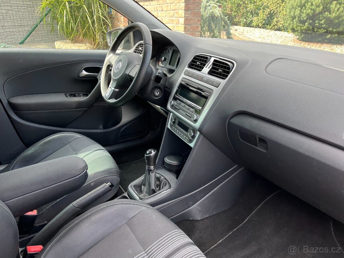2012 Volkswagen POLO - 6
