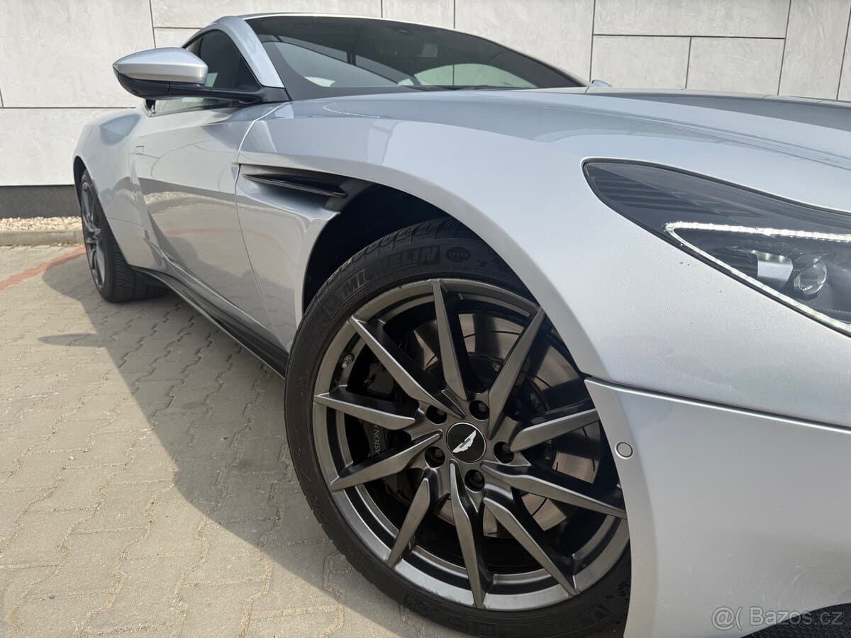 2019 Aston Martin DB11 - 6