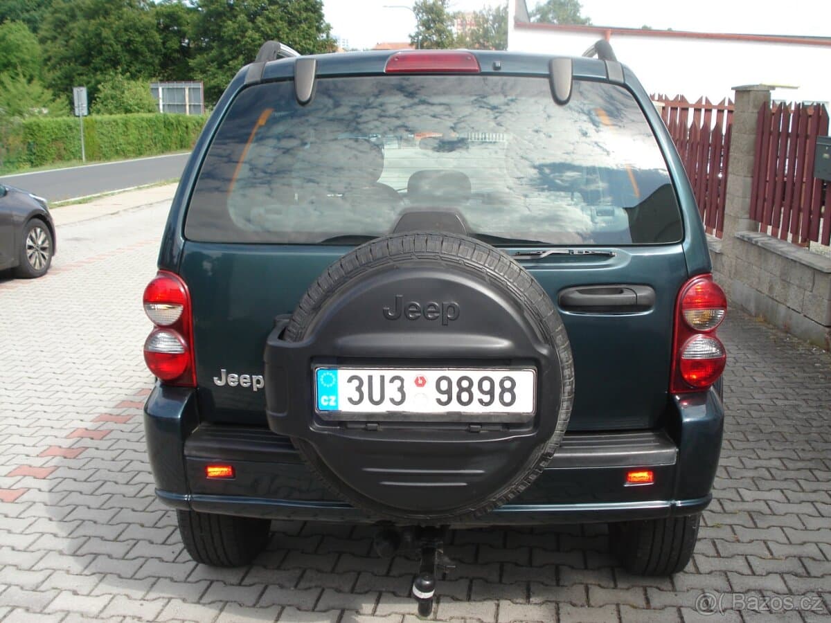 2005 Jeep CHEROKEE - 6