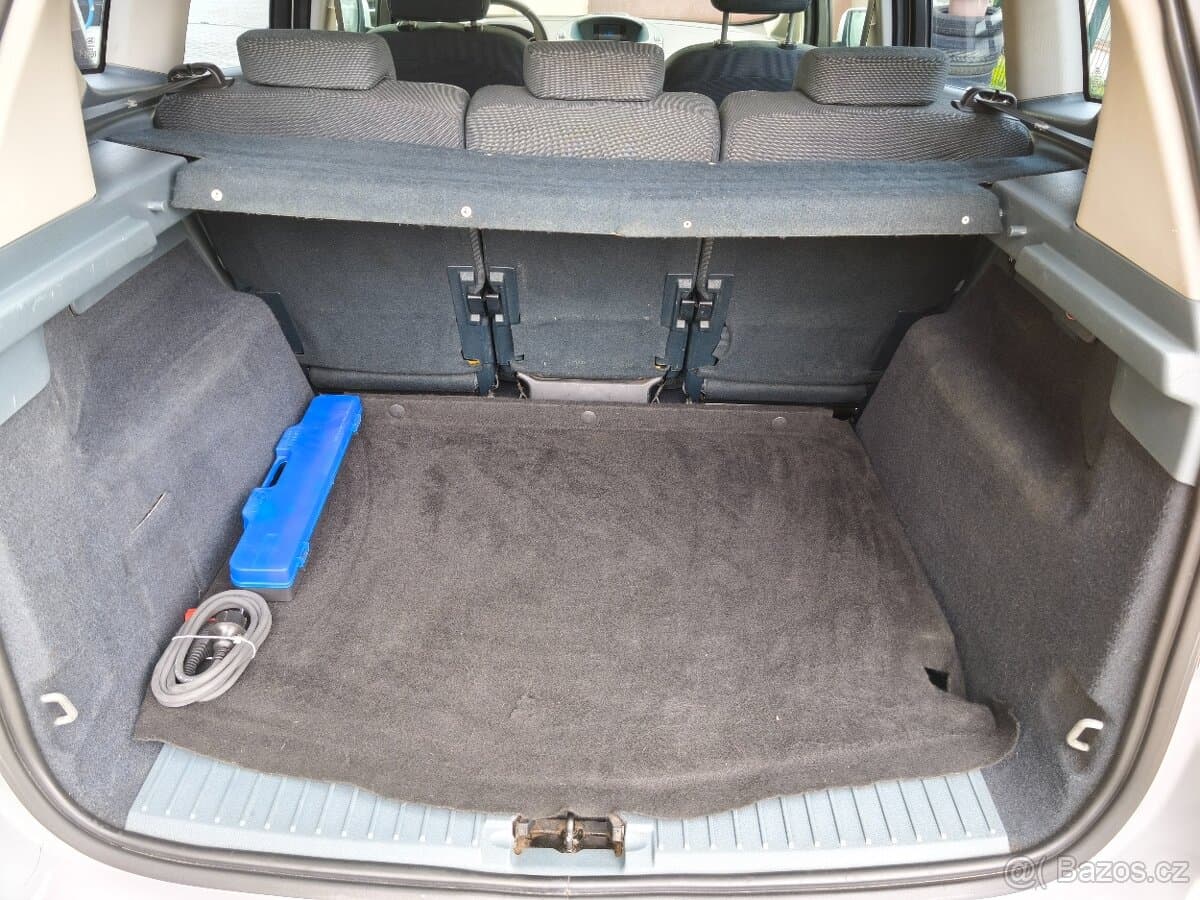 2012 Ford C-MAX - 7