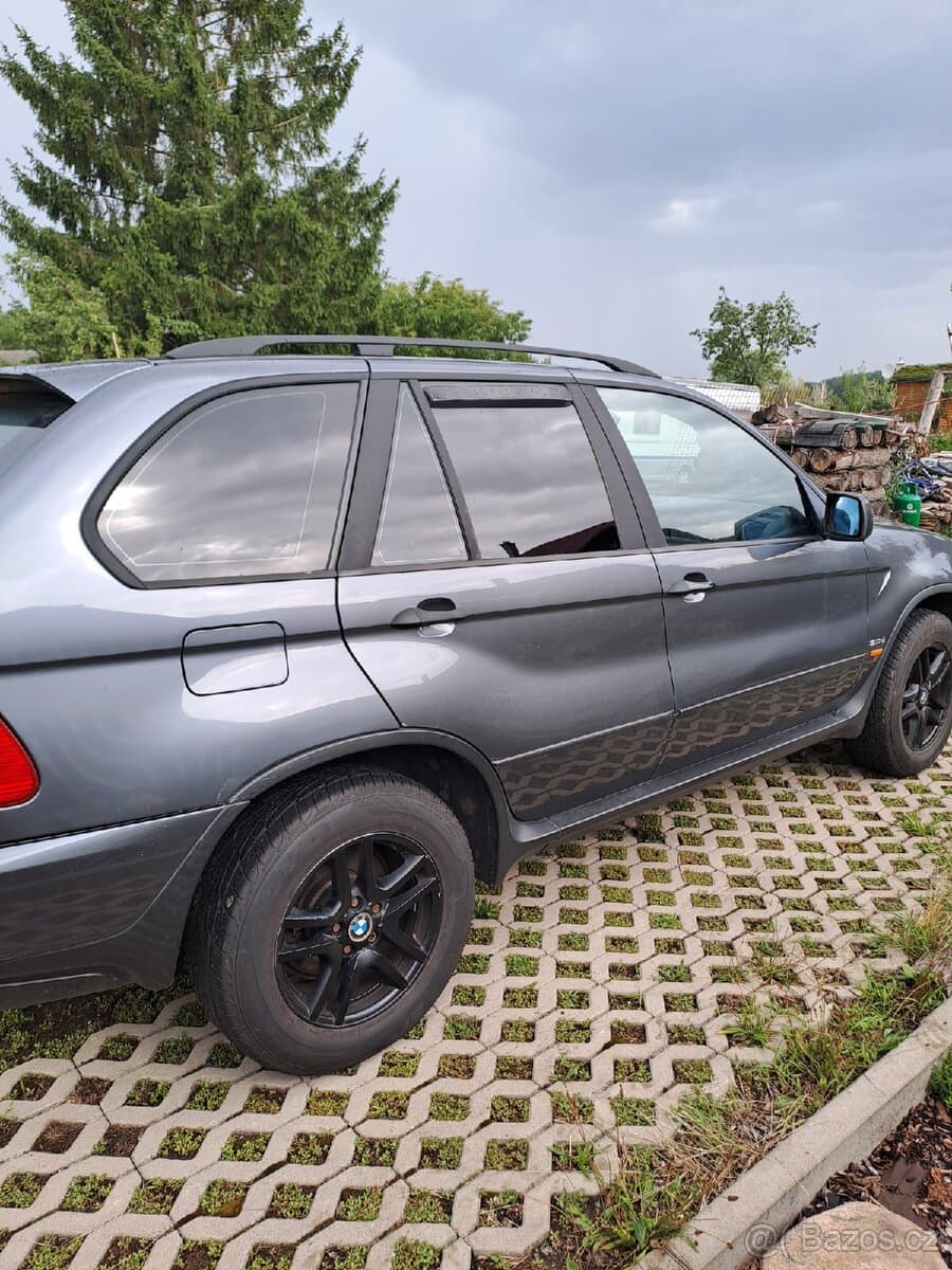 2003 BMW X5 - 7