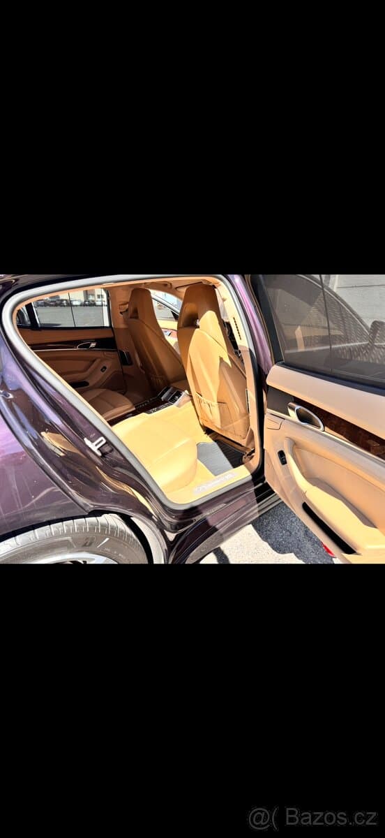 2011 Porsche PANAMERA - 7