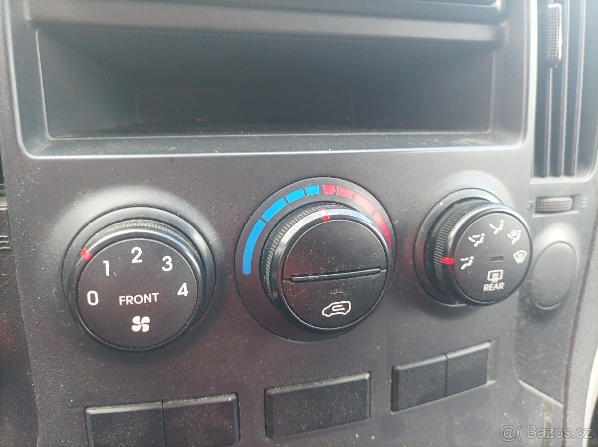 2010 Hyundai H-1 - 7