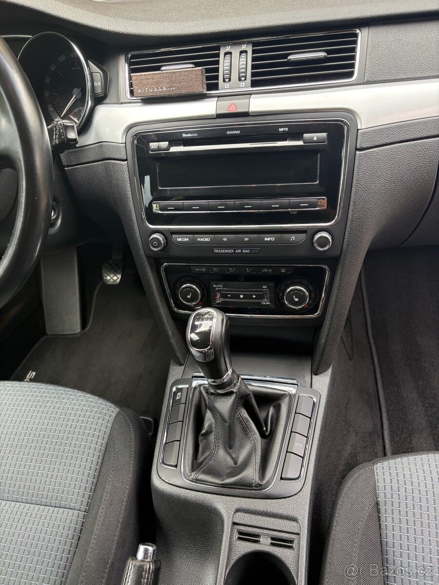 2011 Škoda SUPERB - 7