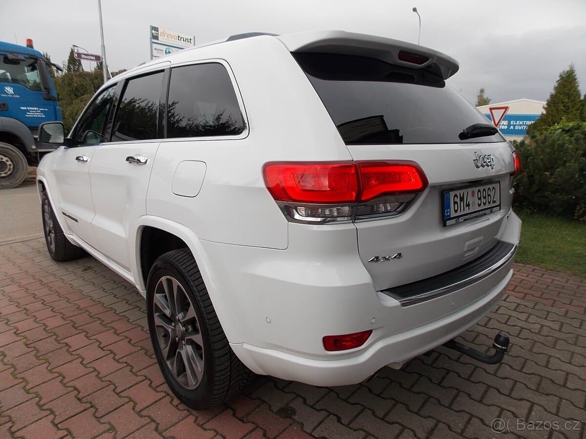 2018 Jeep CHEROKEE - 7