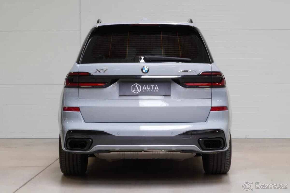 BMW X7 - 7