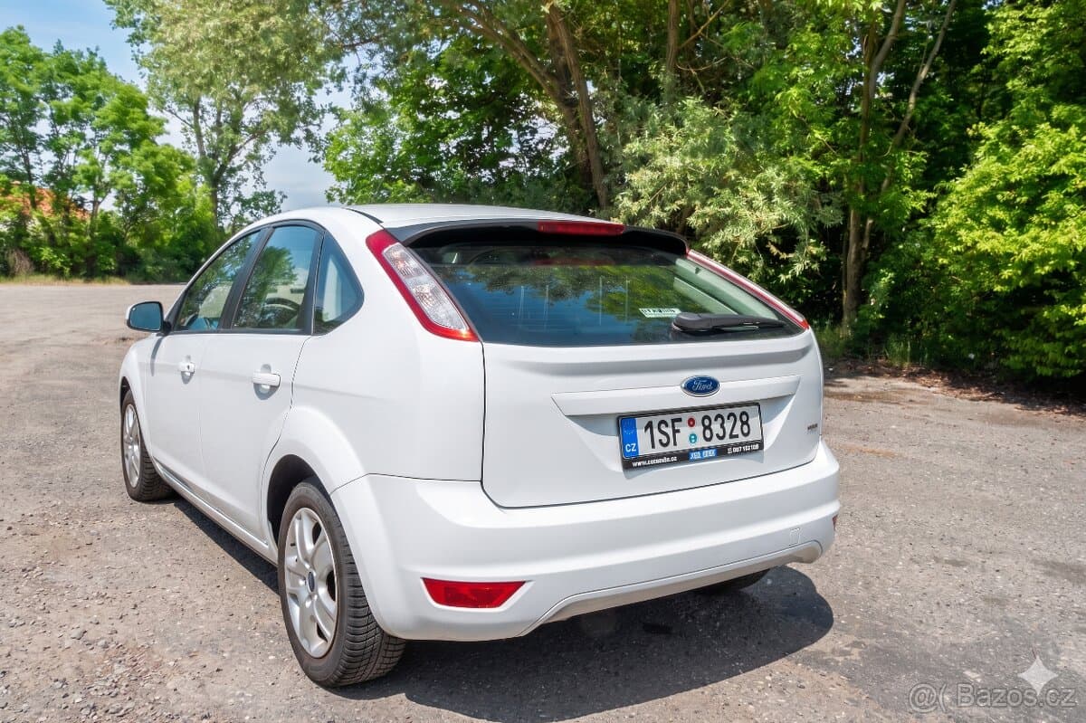 2010 Ford FOCUS - 7
