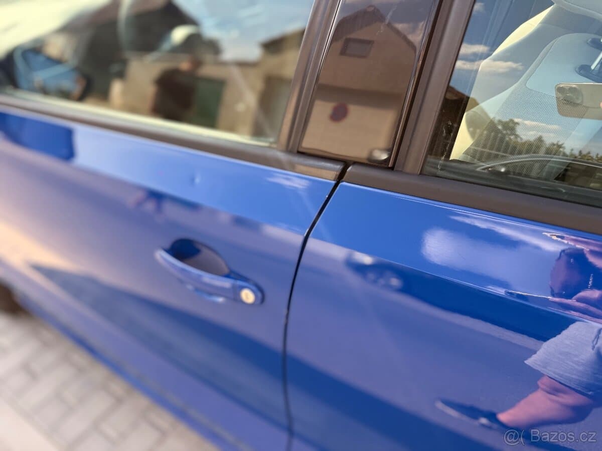 2011 Volkswagen POLO - 7