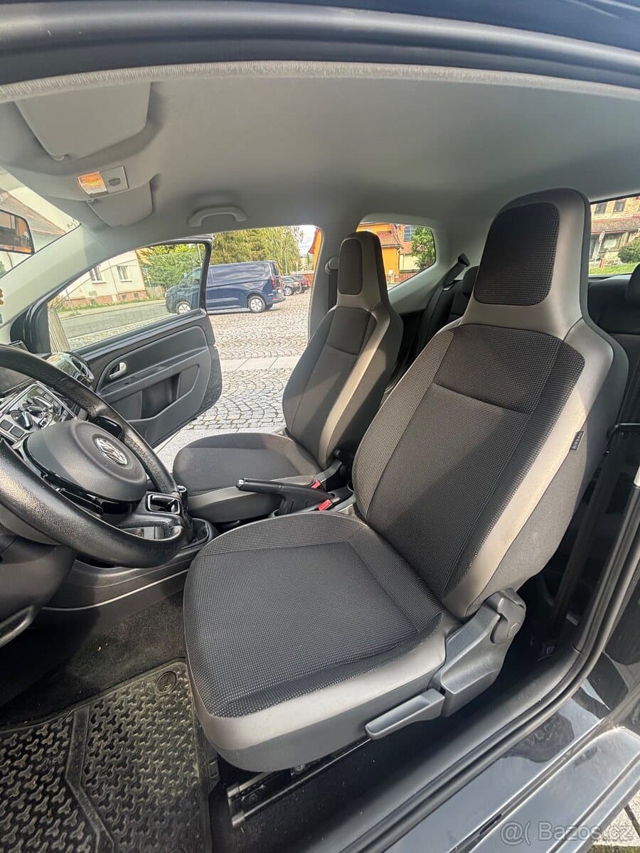 Volkswagen UP! - 7