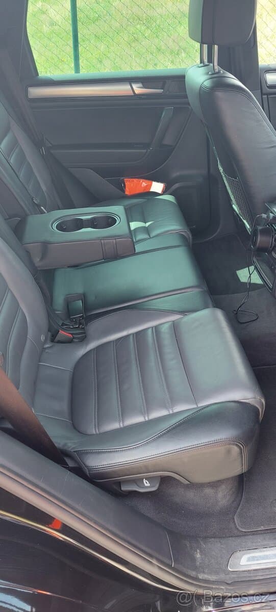 2012 Volkswagen TOUAREG - 7