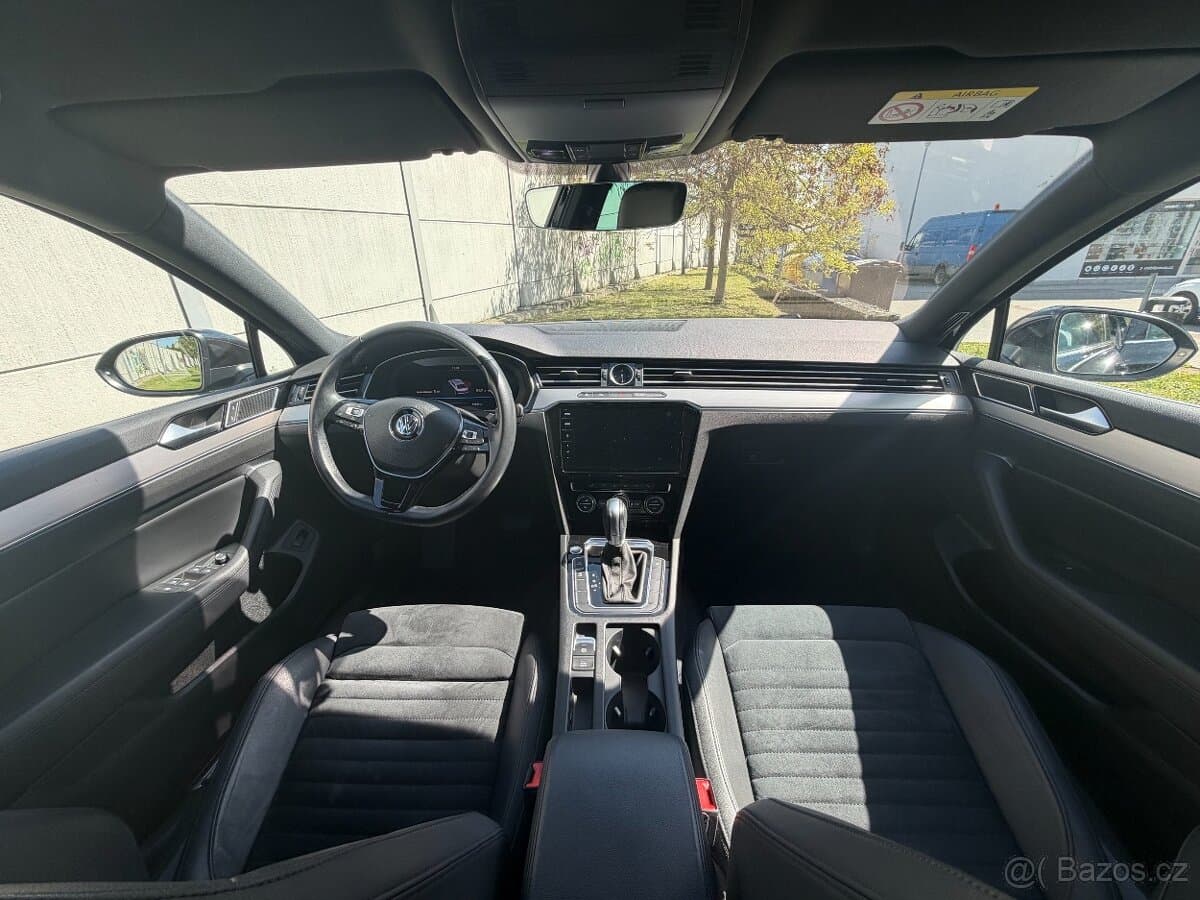 2018 Volkswagen PASSAT - 7
