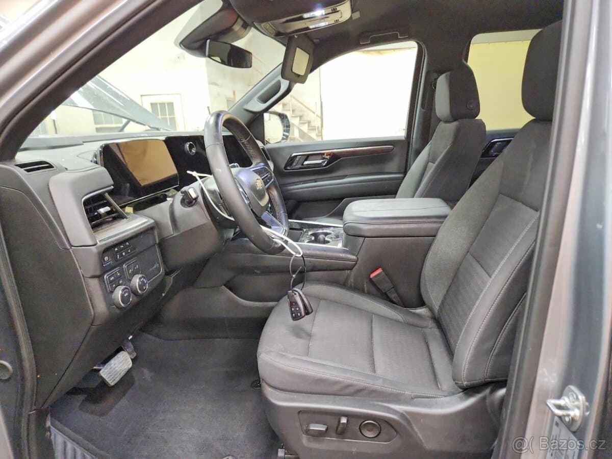 2025 Chevrolet TAHOE - 7