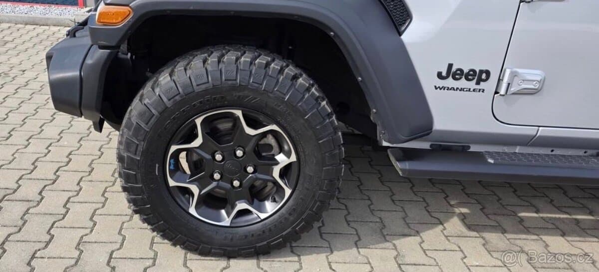 2024 Jeep WRANGLER - 7