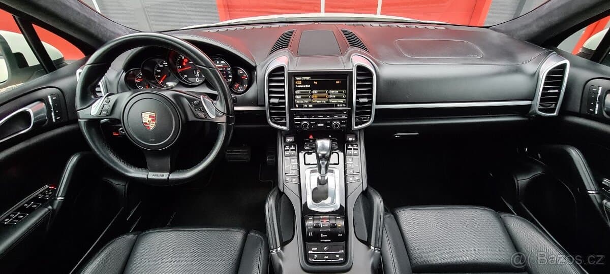 2011 Porsche CAYENNE - 7