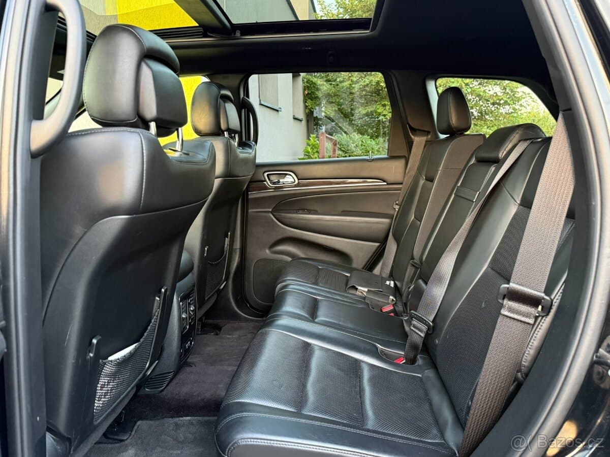 2019 Jeep CHEROKEE - 7