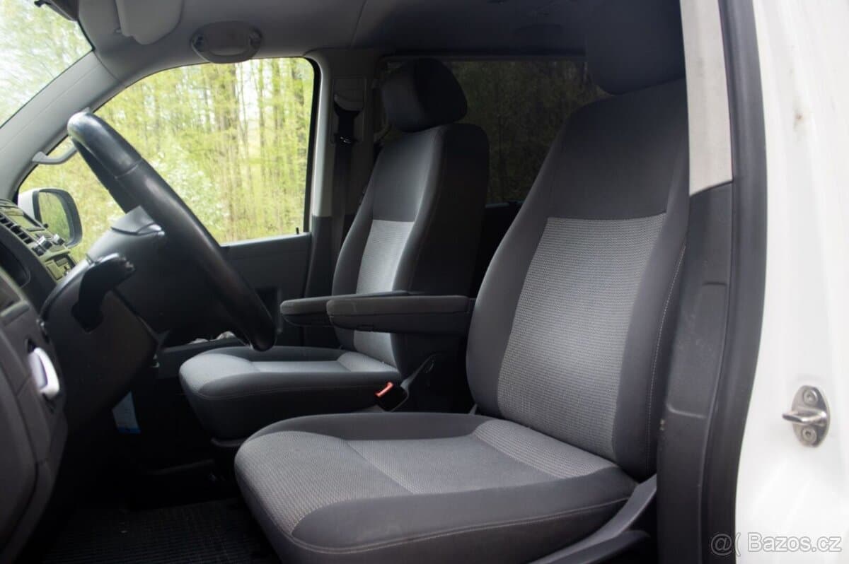 2013 Volkswagen CARAVELLE - 7
