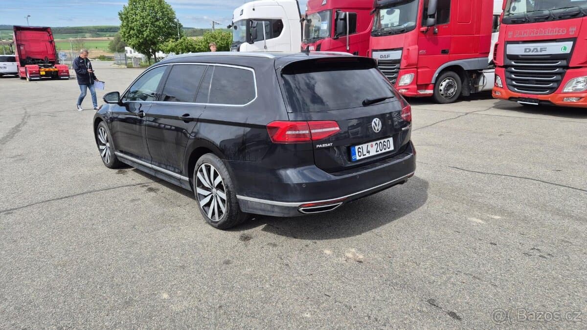 2018 Volkswagen PASSAT - 7