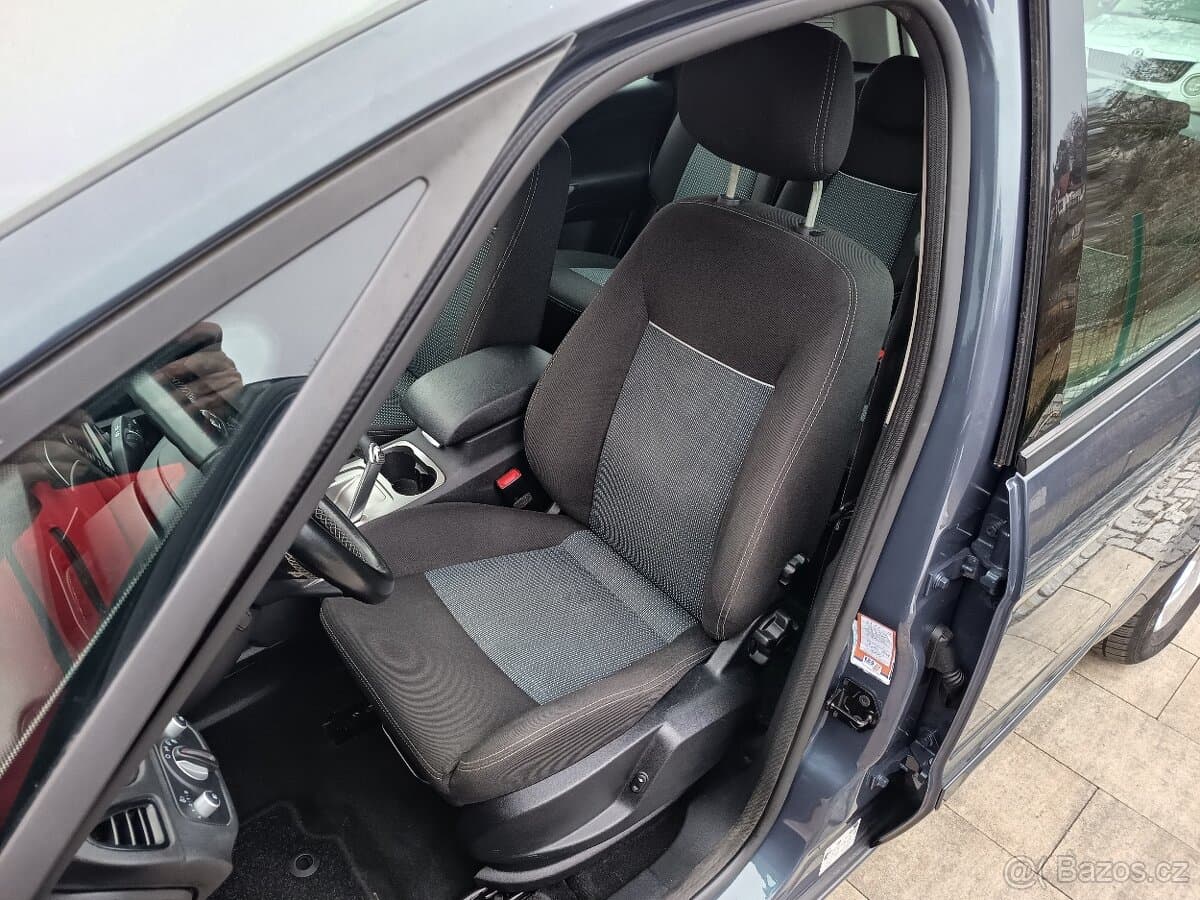 2011 Ford S-MAX - 7