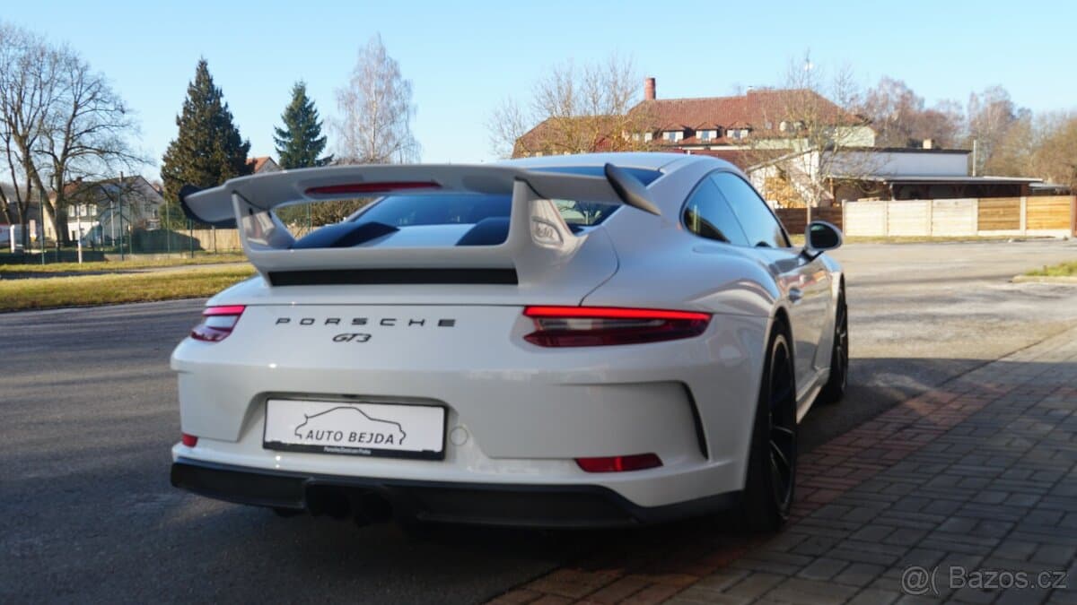 2017 Porsche 911 - 7