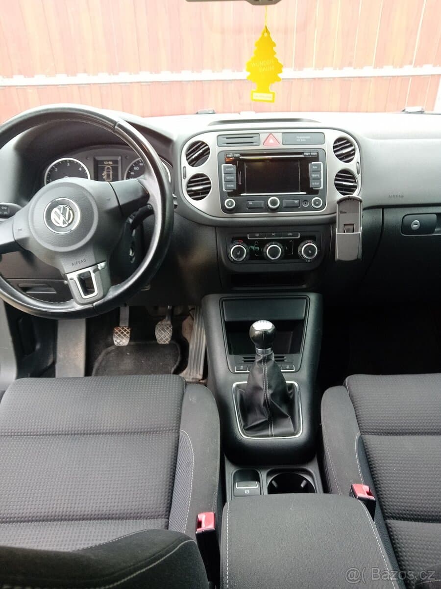 2010 Volkswagen TIGUAN - 7