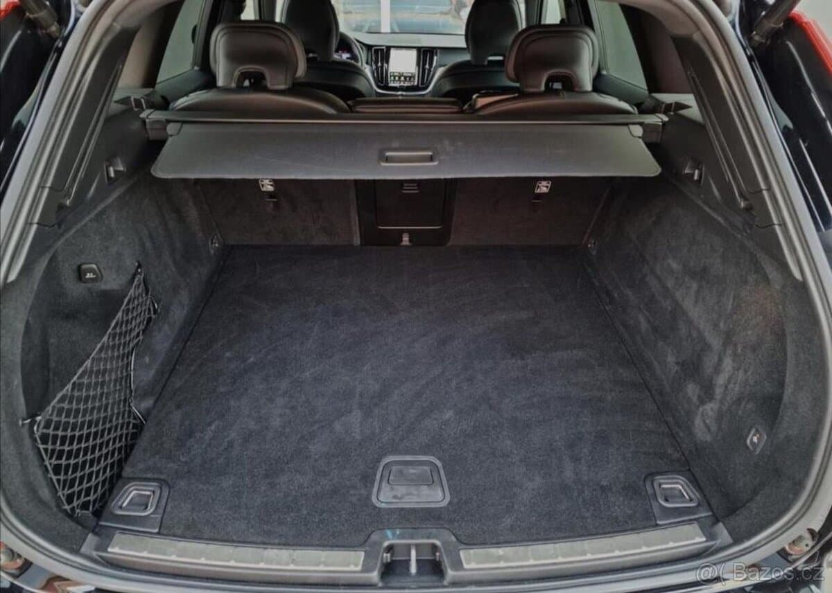2022 Volvo XC60 - 7
