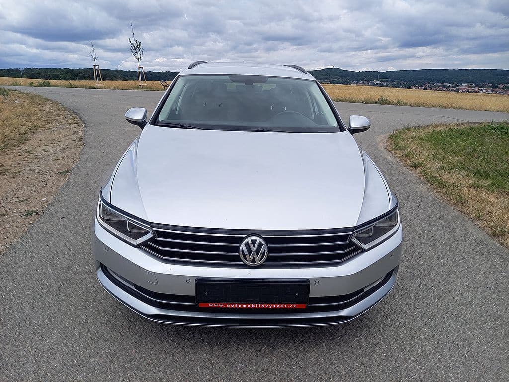 2019 Volkswagen PASSAT - 7