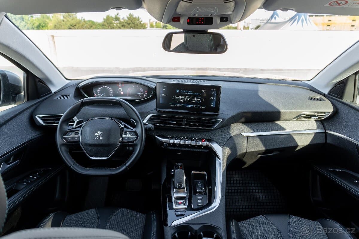 2021 Peugeot 5008 - 7