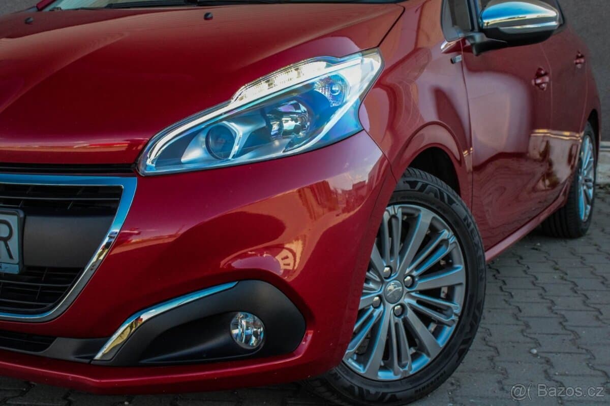 2016 Peugeot 208 - 7