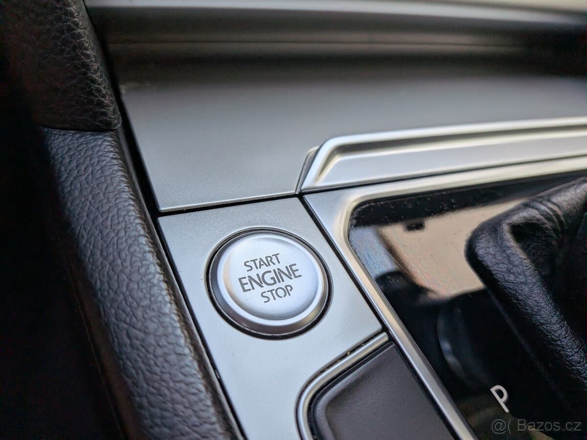 2017 Volkswagen PASSAT - 7