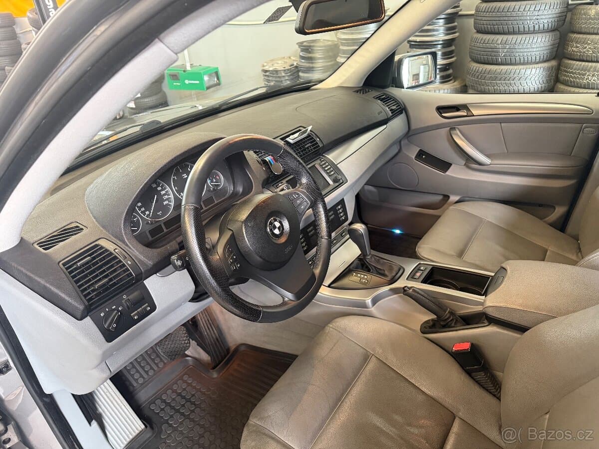 2004 BMW X5 - 7