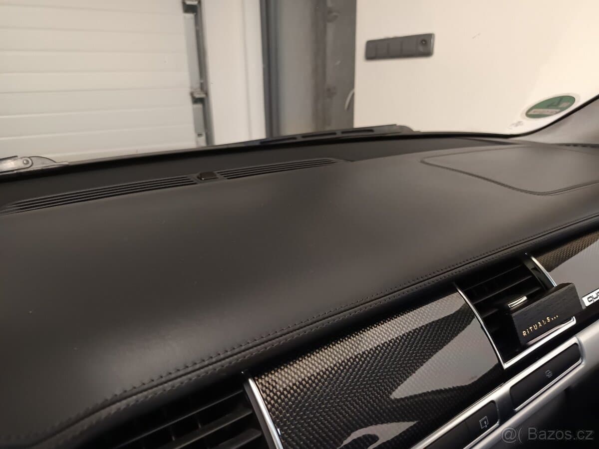 2008 Audi S8 - 7
