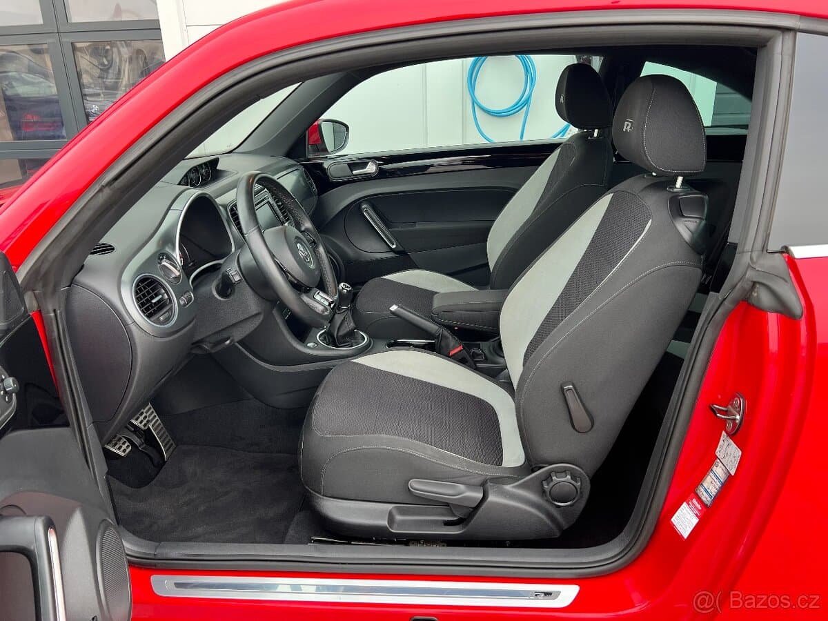 2015 Volkswagen BEETLE - 7