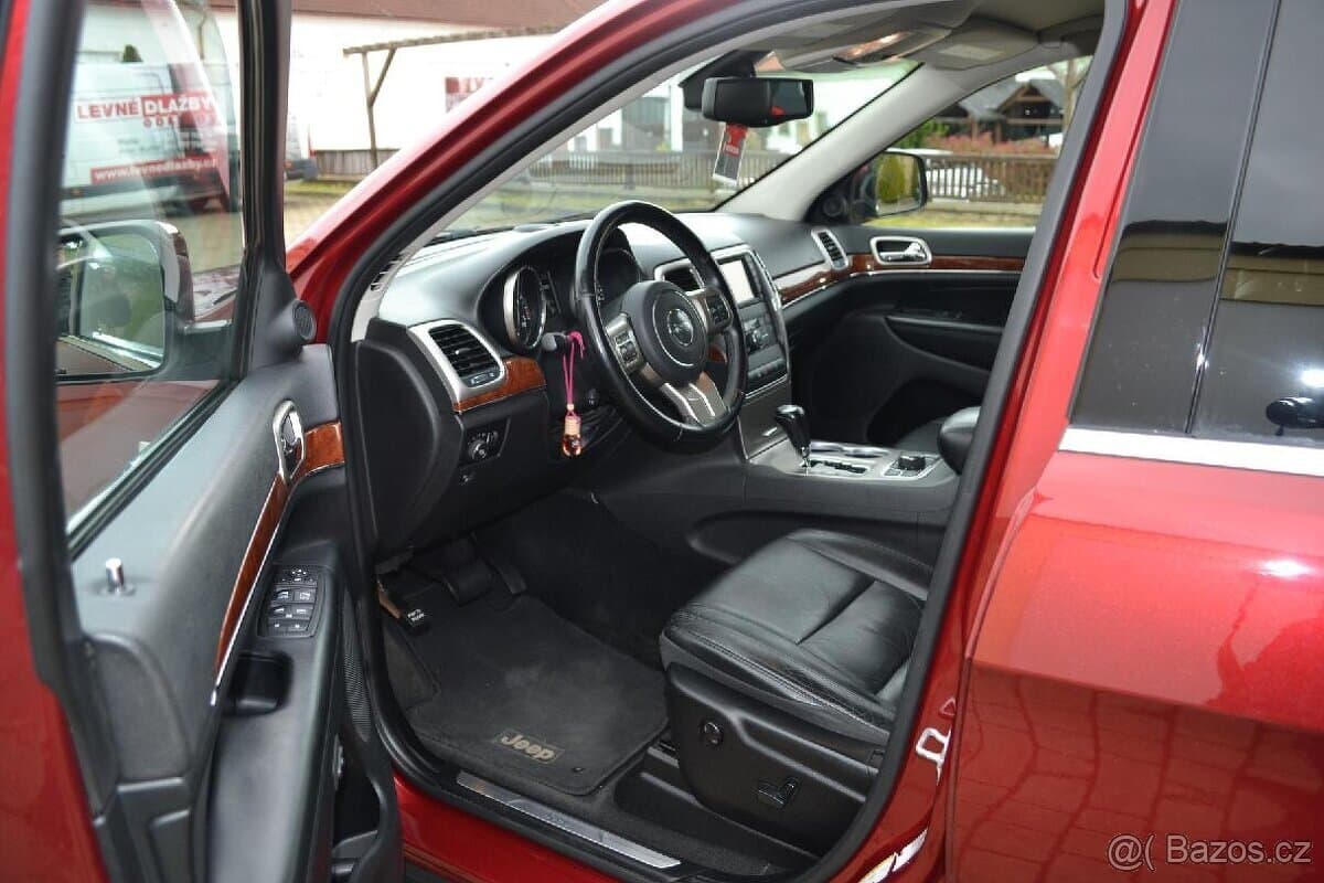 2012 Jeep CHEROKEE - 7