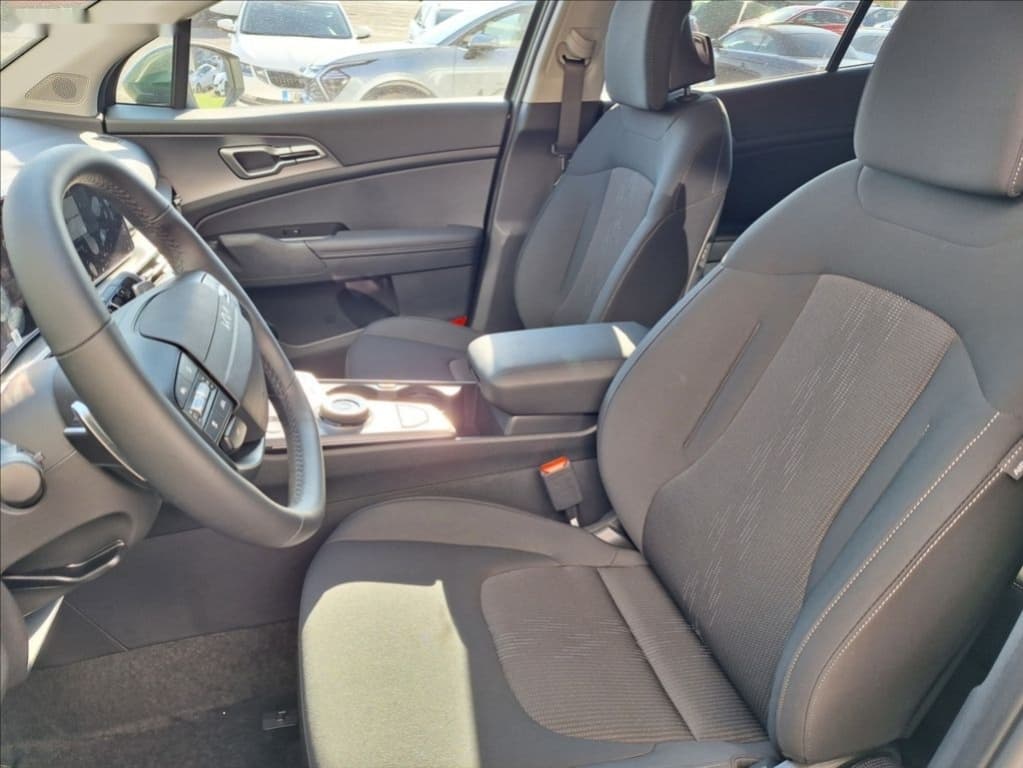 2025 Kia SPORTAGE - 7