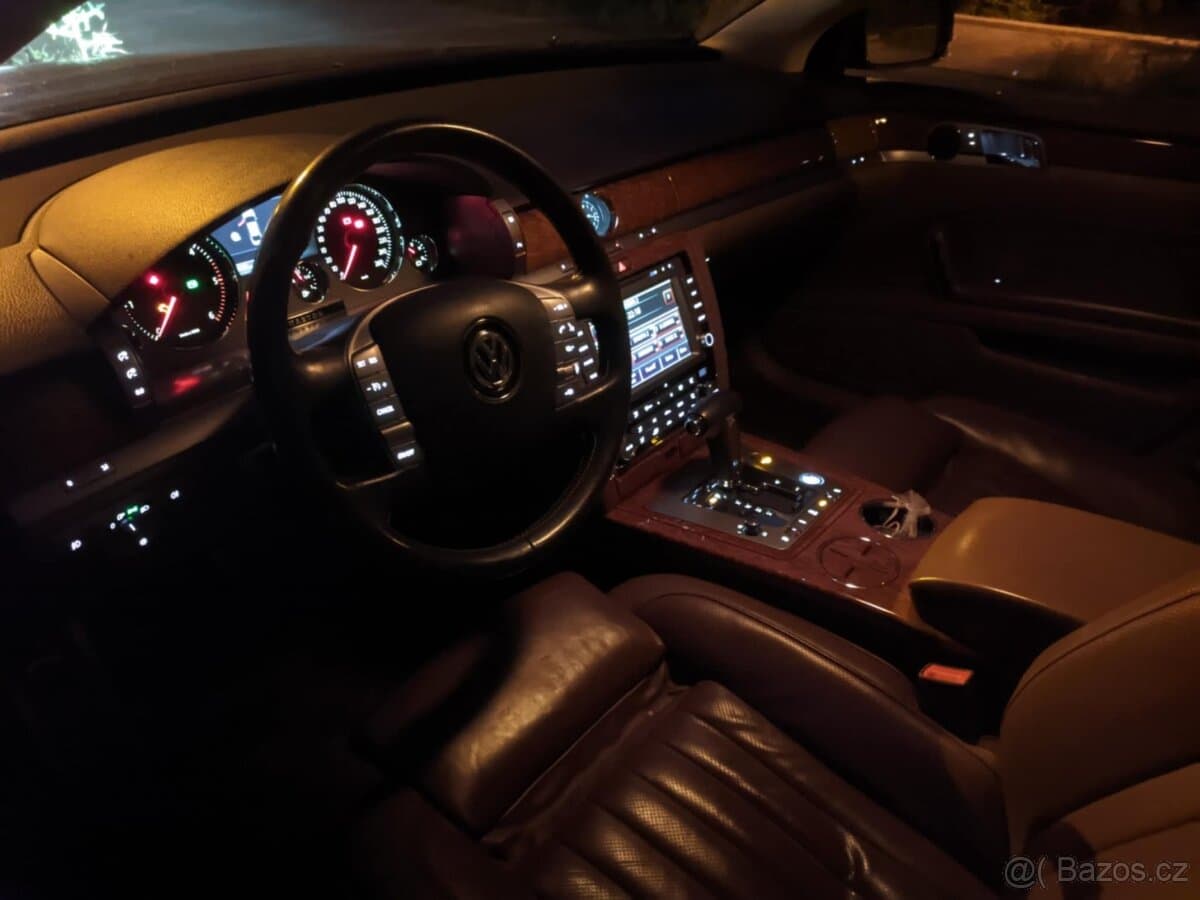 2010 Volkswagen PHAETON - 7