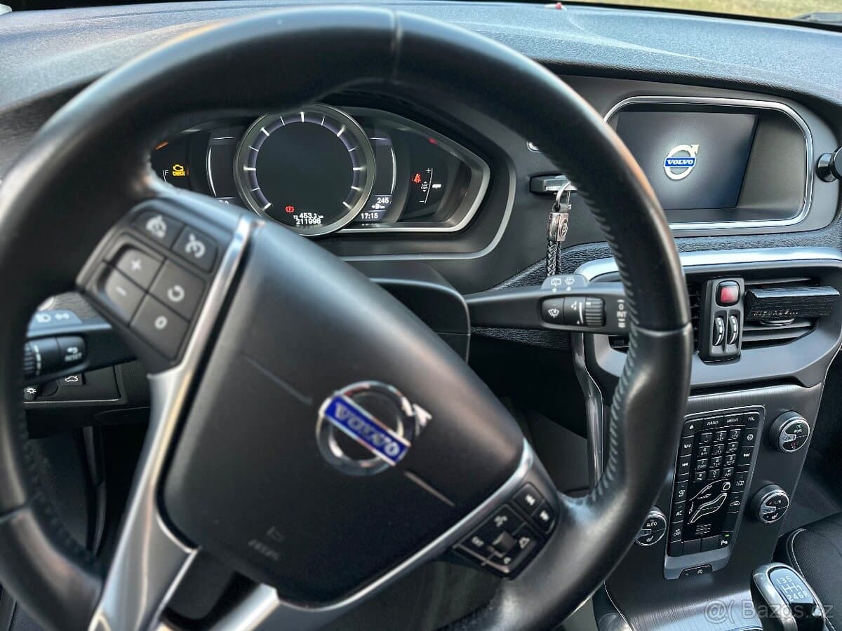 2016 Volvo V40 - 7