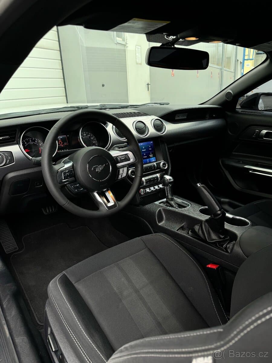 2019 Ford MUSTANG - 7